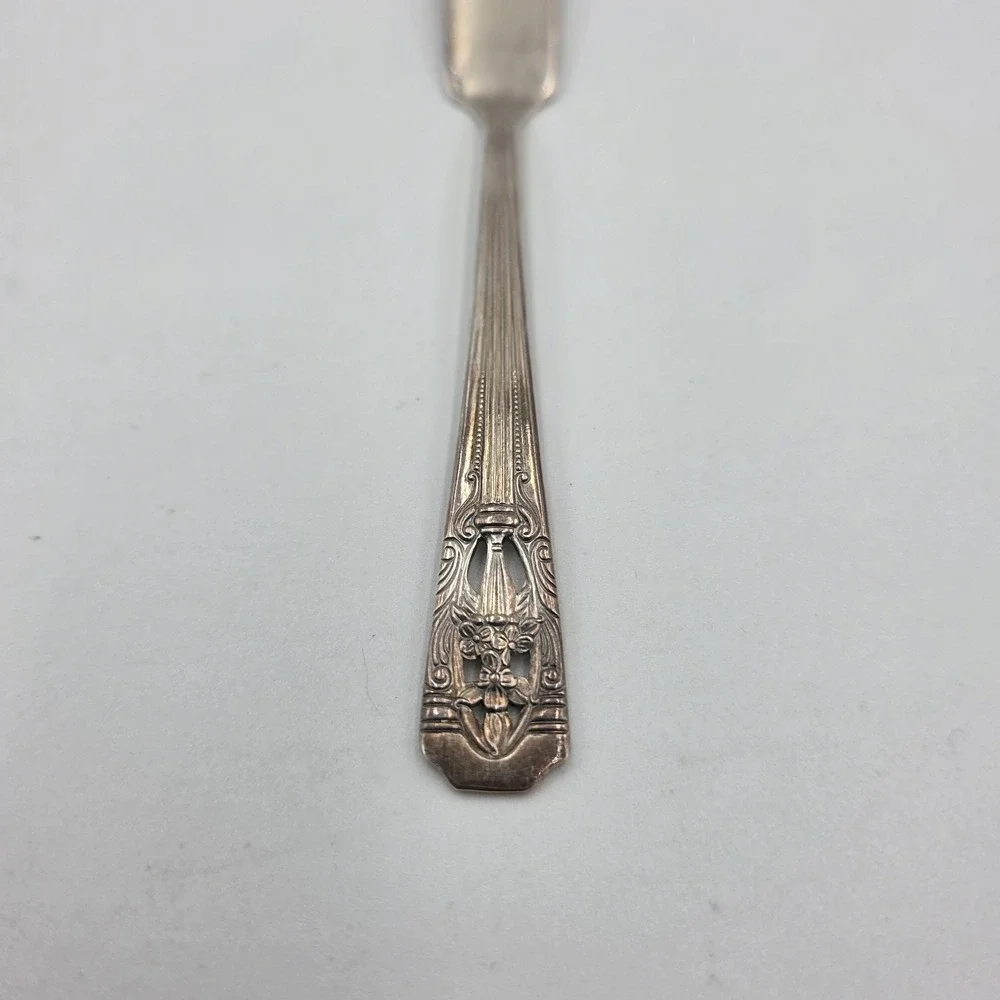 Wallace Classic Harmony House Filigree Silverplate Butter Knife 1937 Silverware‎